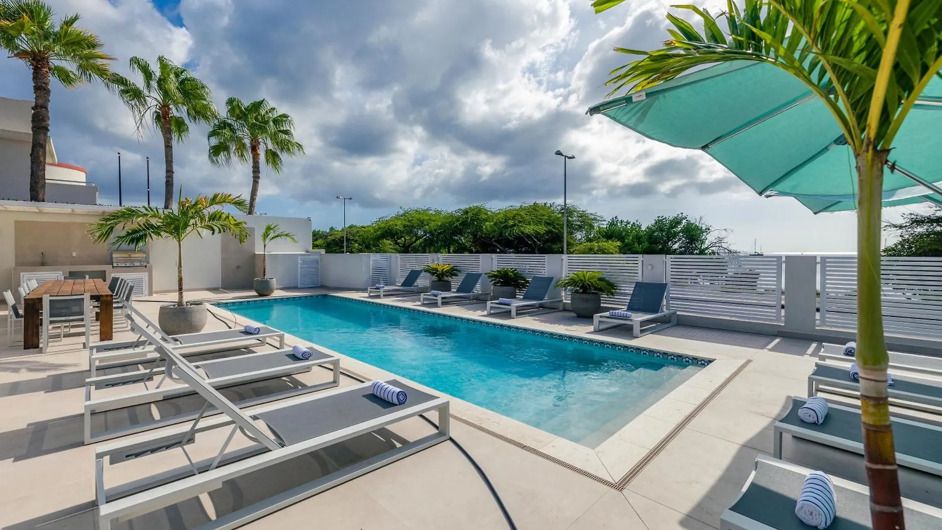 Lux 10Br 10Ba Pool Beach Front Villa Playa By Bocobay Oranjestad