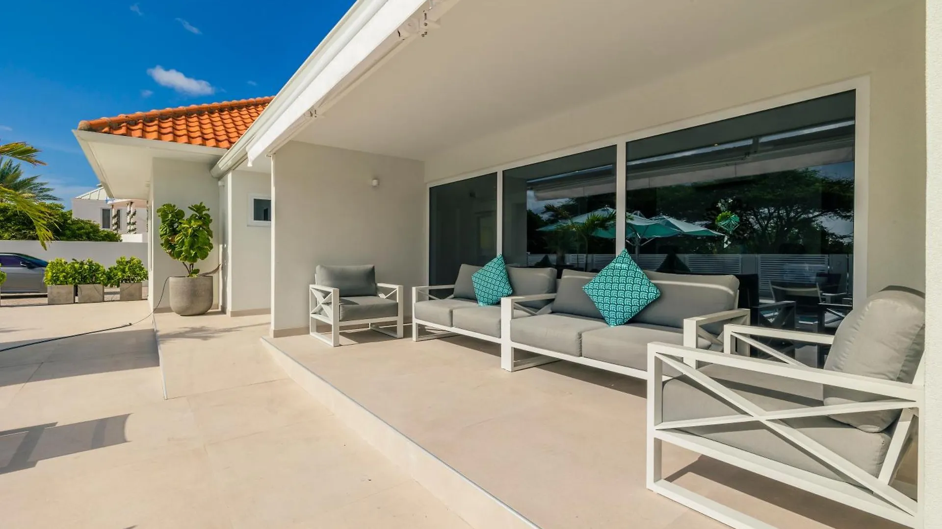 Lux 10Br 10Ba Pool Beach Front Villa Playa By Bocobay Oranjestad